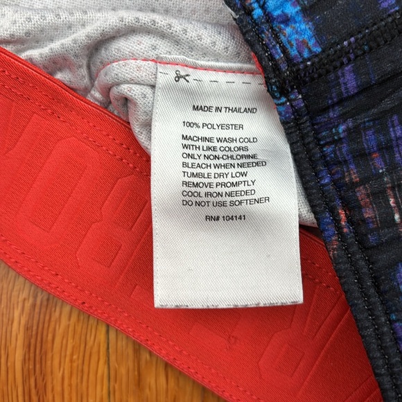 Reebok Performance Workout Shorts – Abstract Multicolor, Small - Picture 4 of 6